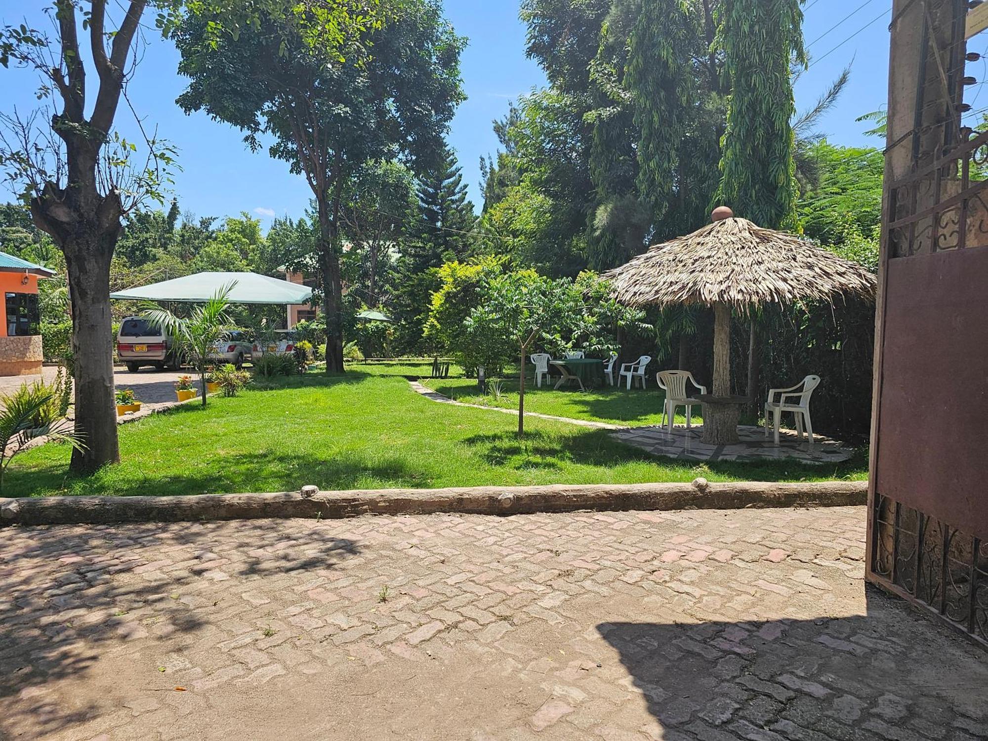 B-More Comfort Stay Boma la Ngombe Экстерьер фото