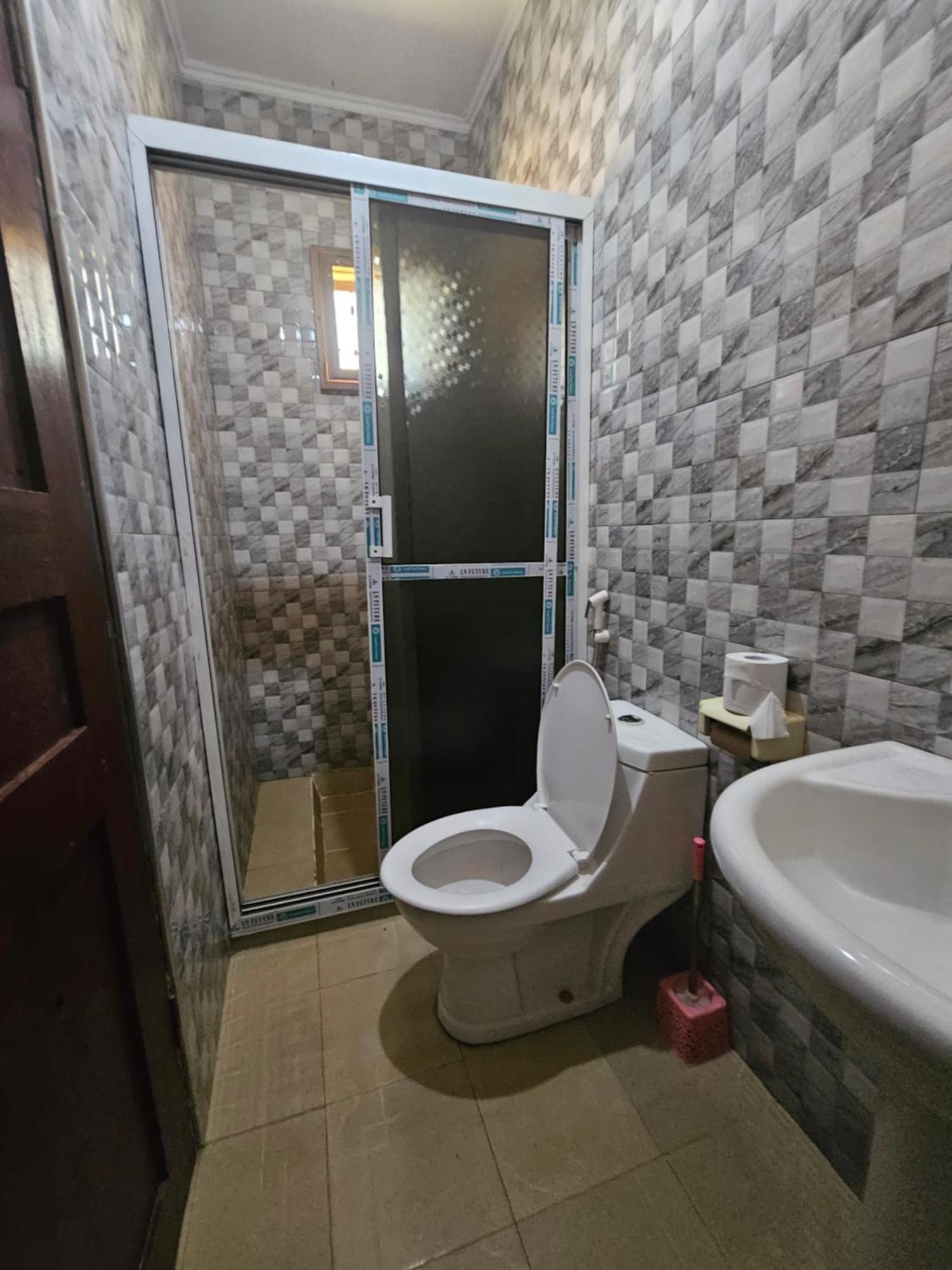 B-More Comfort Stay Boma la Ngombe Экстерьер фото