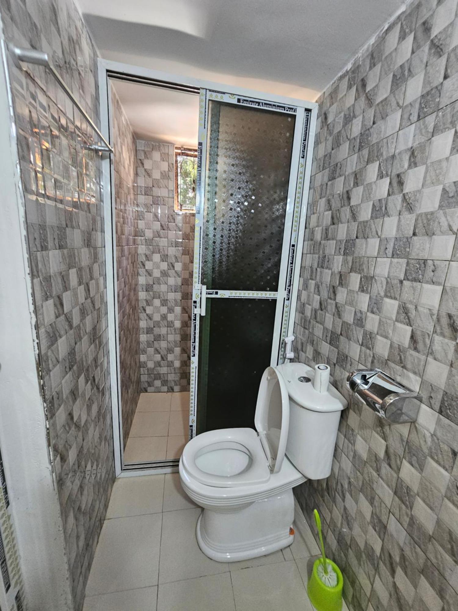 B-More Comfort Stay Boma la Ngombe Экстерьер фото